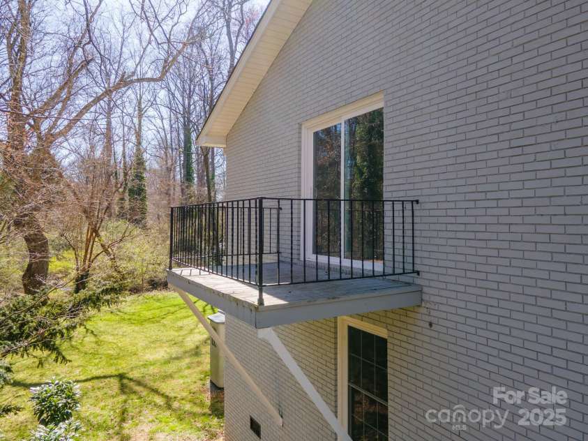 306 7th Street Place, Conover, NC 28613.  MLS# CAR4234782, YatesRealty ID 2443. 