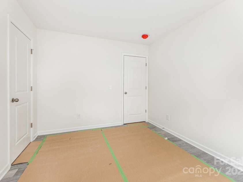 126 Bell Street, Statesville, NC 28677.  MLS# CAR4276500, YatesRealty ID 24430. 