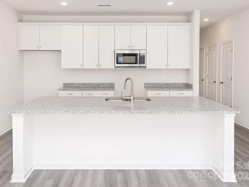 126 Bell Street, Statesville, NC 28677.  MLS# CAR4276500, YatesRealty ID 24430. 