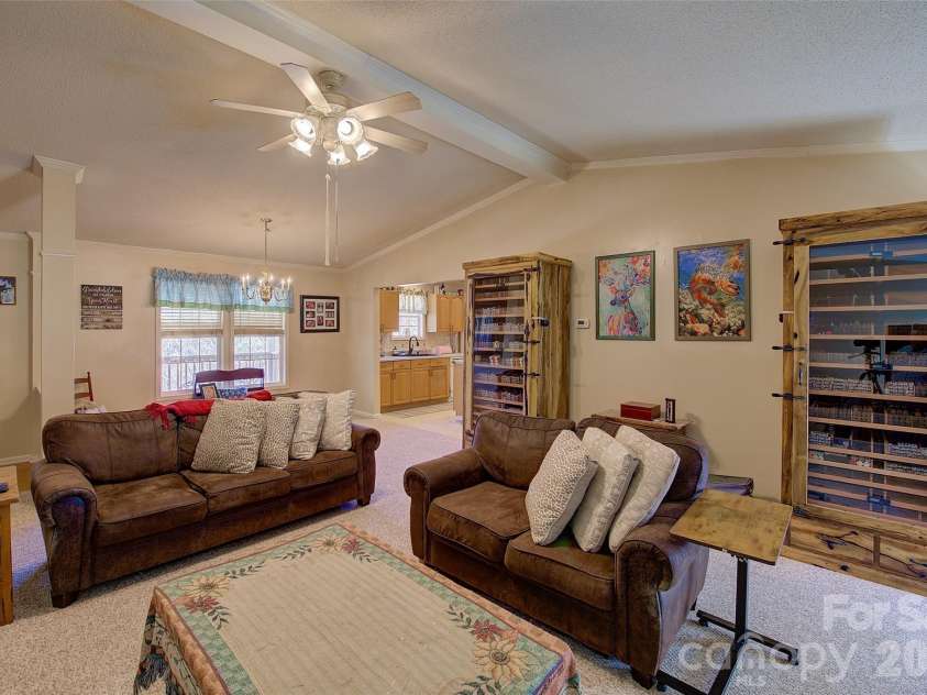 3 Altapass Trail, Spruce Pine, NC 28777.  MLS# CAR4347077, YatesRealty ID 24430. 