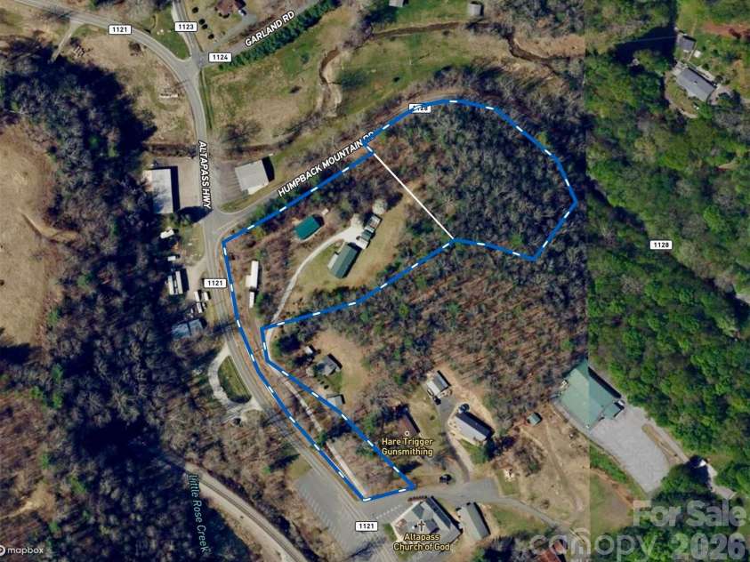 3 Altapass Trail, Spruce Pine, NC 28777.  MLS# CAR4347077, YatesRealty ID 24430. 