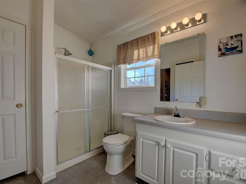 3 Altapass Trail, Spruce Pine, NC 28777.  MLS# CAR4347077, YatesRealty ID 24430. 