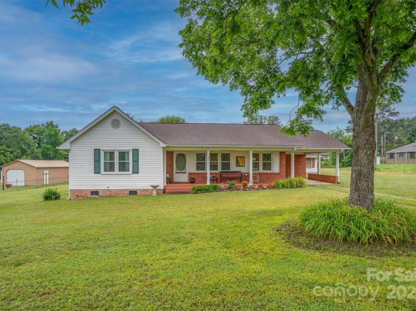 1761 Oak Grove Church Road, Ellenboro, NC 28040.  MLS# CAR4259419, YatesRealty ID 24431. Neat As A Pin!!!  Move-In Ready!!