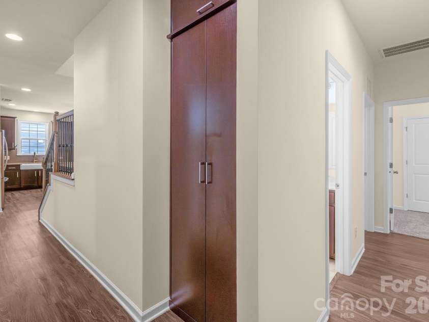 7420 Tullamore Glen, Huntersville, NC 28078.  MLS# CAR4323315, YatesRealty ID 24431. Extra Storage in hallway