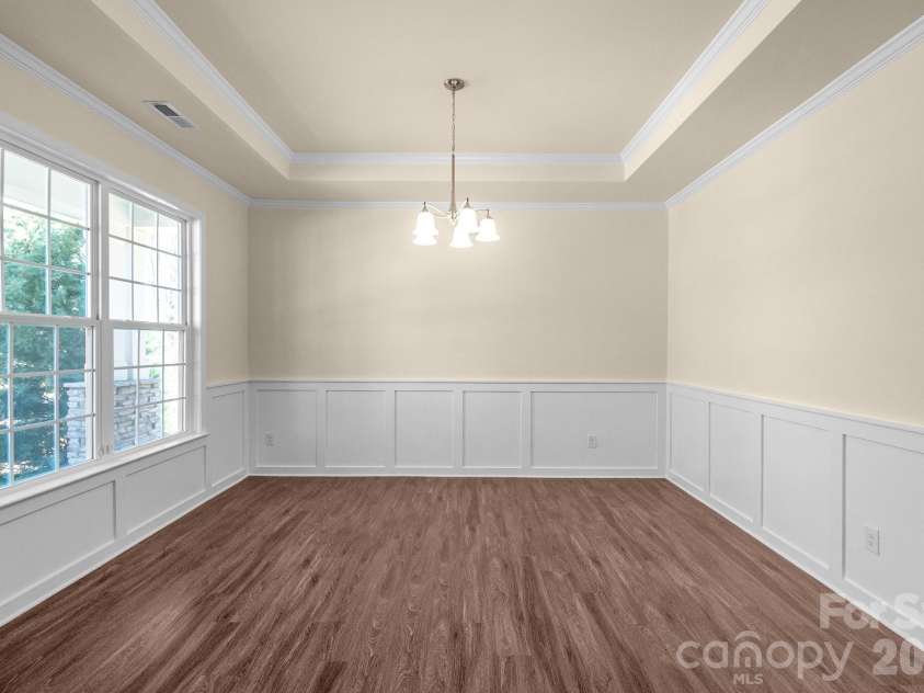 7420 Tullamore Glen, Huntersville, NC 28078.  MLS# CAR4323315, YatesRealty ID 24431. Formal Dining