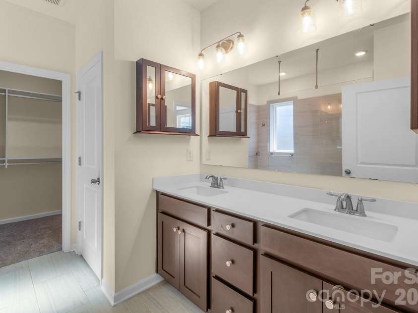 7420 Tullamore Glen, Huntersville, NC 28078.  MLS# CAR4323315, YatesRealty ID 24431. Primary Bath with double sinks