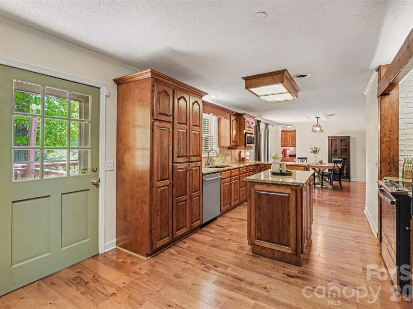 2115 Candlewood Drive, Concord, NC 28027.  MLS# CAR4366895, YatesRealty ID 24432. 