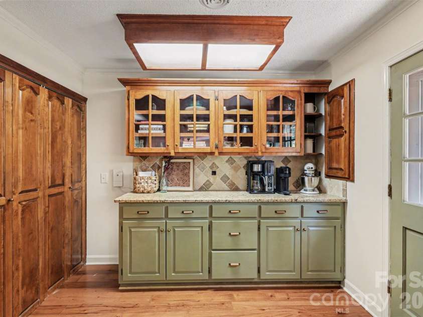 2115 Candlewood Drive, Concord, NC 28027.  MLS# CAR4366895, YatesRealty ID 24432. 