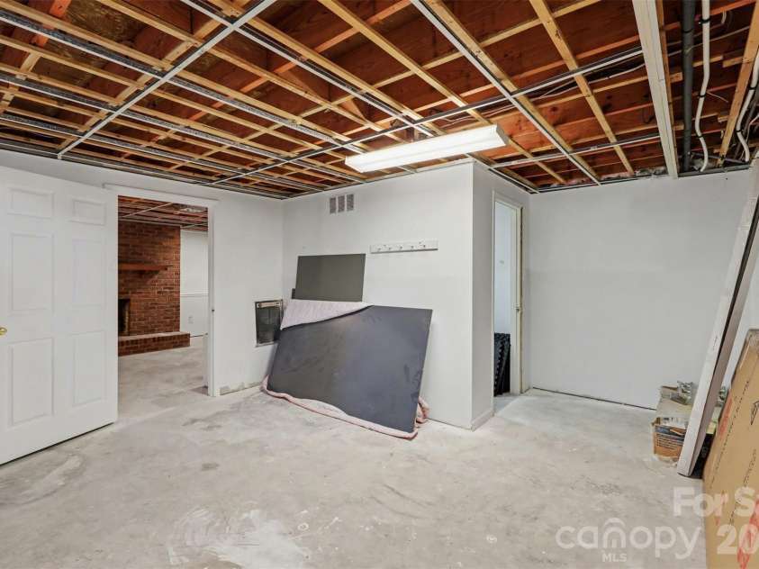 2115 Candlewood Drive, Concord, NC 28027.  MLS# CAR4366895, YatesRealty ID 24432. 