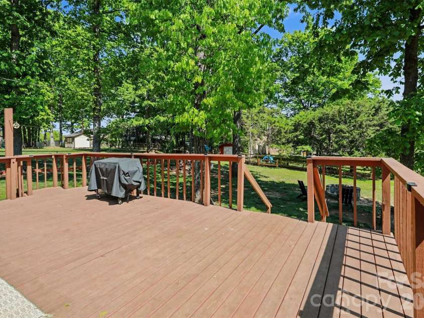2115 Candlewood Drive, Concord, NC 28027.  MLS# CAR4366895, YatesRealty ID 24432. 