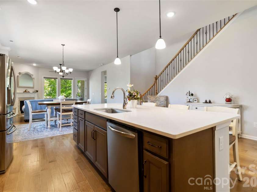 1124 Greenbridge Drive, Matthews, NC 28105.  MLS# CAR4373160, YatesRealty ID 24433. Open Floor Plan!