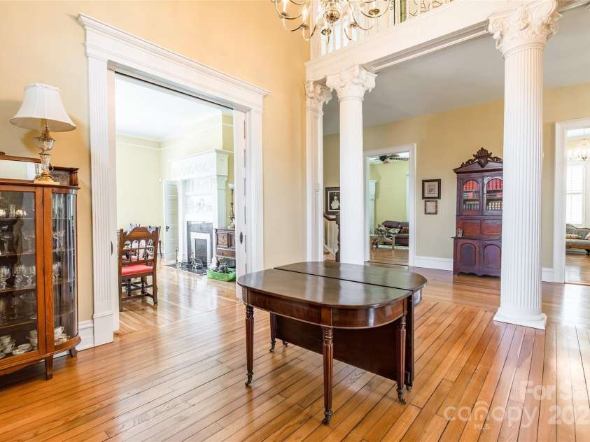 15 Kings Mountain Street, York, SC 29745.  MLS# CAR4275904, YatesRealty ID 24433. 