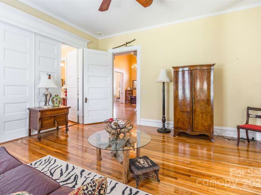 15 Kings Mountain Street, York, SC 29745.  MLS# CAR4275904, YatesRealty ID 24433. 