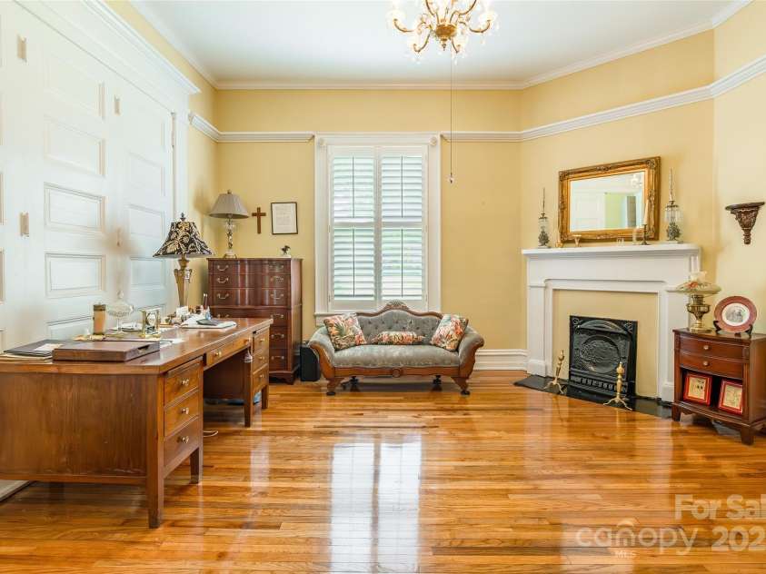 15 Kings Mountain Street, York, SC 29745.  MLS# CAR4275904, YatesRealty ID 24433. 