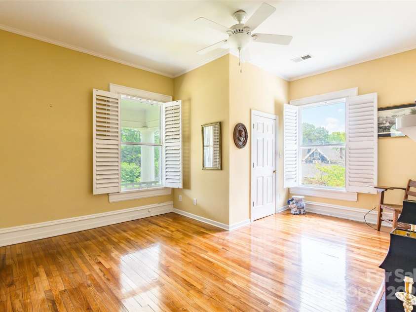 15 Kings Mountain Street, York, SC 29745.  MLS# CAR4275904, YatesRealty ID 24433. 