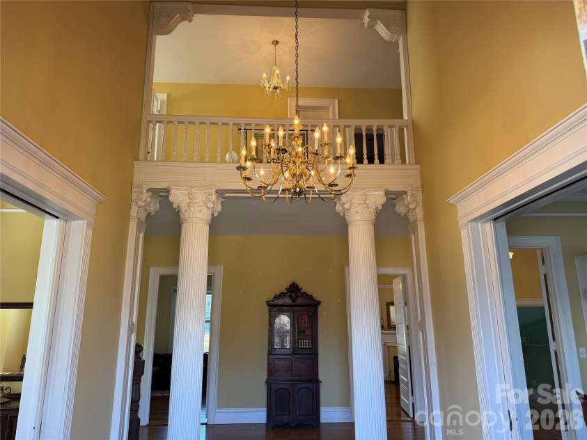 15 Kings Mountain Street, York, SC 29745.  MLS# CAR4336422, YatesRealty ID 24433. Two Story Grand Foyer