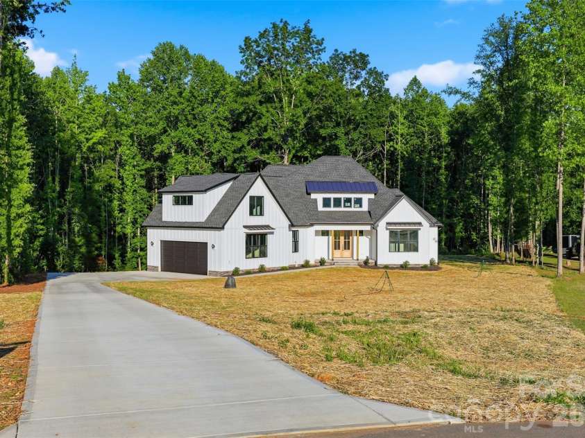 4299 Brandy Creek Court, Clover, SC 29710.  MLS# CAR4375740, YatesRealty ID 24434. 
