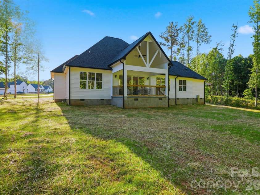 4299 Brandy Creek Court, Clover, SC 29710.  MLS# CAR4375740, YatesRealty ID 24434. 