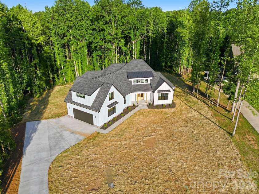 4299 Brandy Creek Court, Clover, SC 29710.  MLS# CAR4375740, YatesRealty ID 24434. 