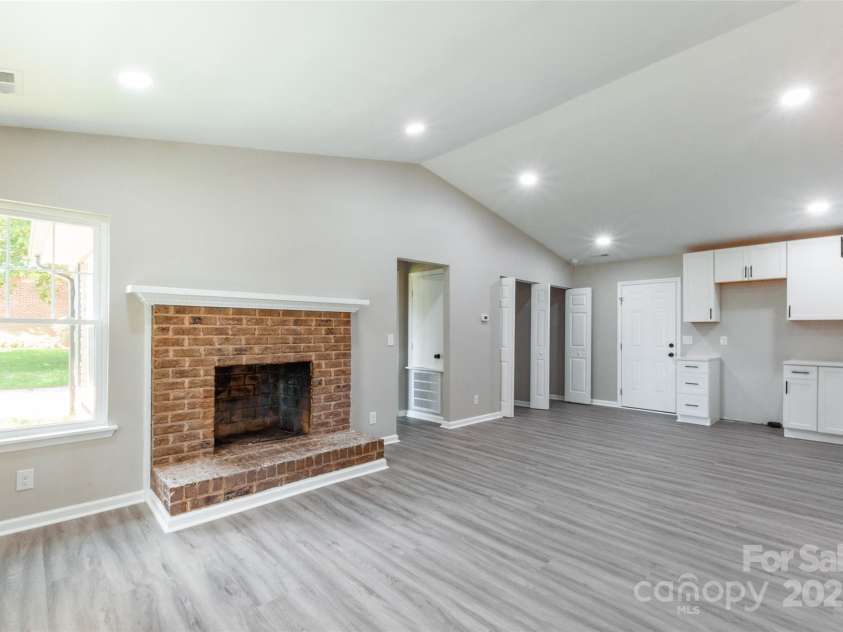 142 Single Oak Drive, Troutman, NC 28166.  MLS# CAR4271293, YatesRealty ID 24435. 