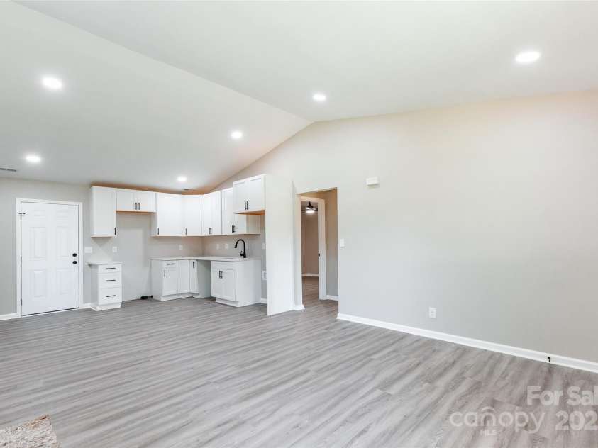 142 Single Oak Drive, Troutman, NC 28166.  MLS# CAR4271293, YatesRealty ID 24435. 