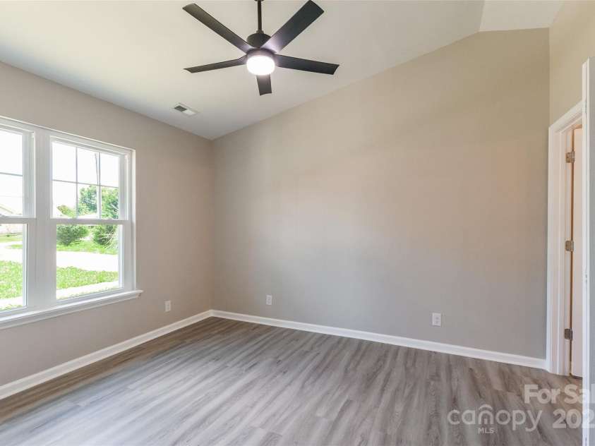 142 Single Oak Drive, Troutman, NC 28166.  MLS# CAR4271293, YatesRealty ID 24435. 