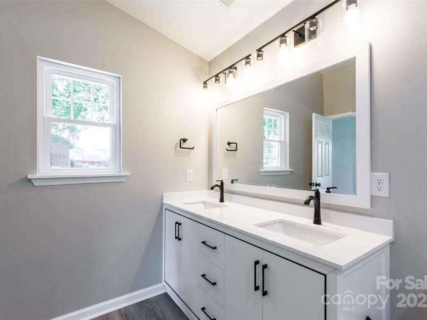 142 Single Oak Drive, Troutman, NC 28166.  MLS# CAR4271293, YatesRealty ID 24435. 