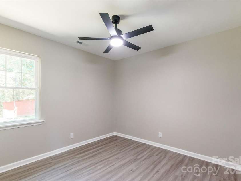 142 Single Oak Drive, Troutman, NC 28166.  MLS# CAR4271293, YatesRealty ID 24435. 