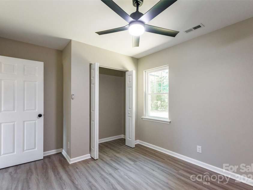 142 Single Oak Drive, Troutman, NC 28166.  MLS# CAR4271293, YatesRealty ID 24435. 