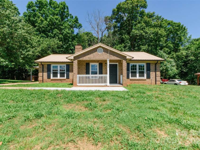 142 Single Oak Drive, Troutman, NC 28166.  MLS# CAR4271293, YatesRealty ID 24435. 