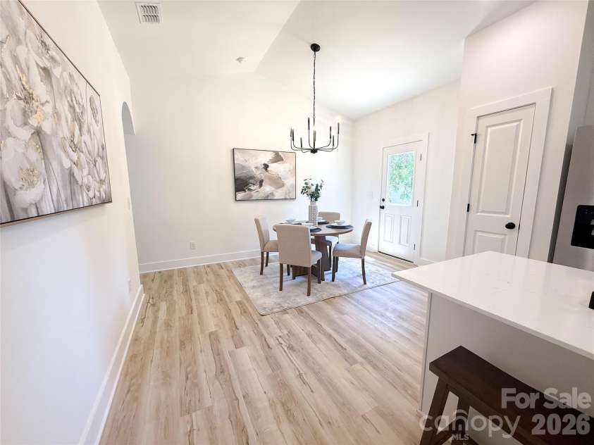 707 Robin Avenue, Kannapolis, NC 28081.  MLS# CAR4382666, YatesRealty ID 24435. Dining 