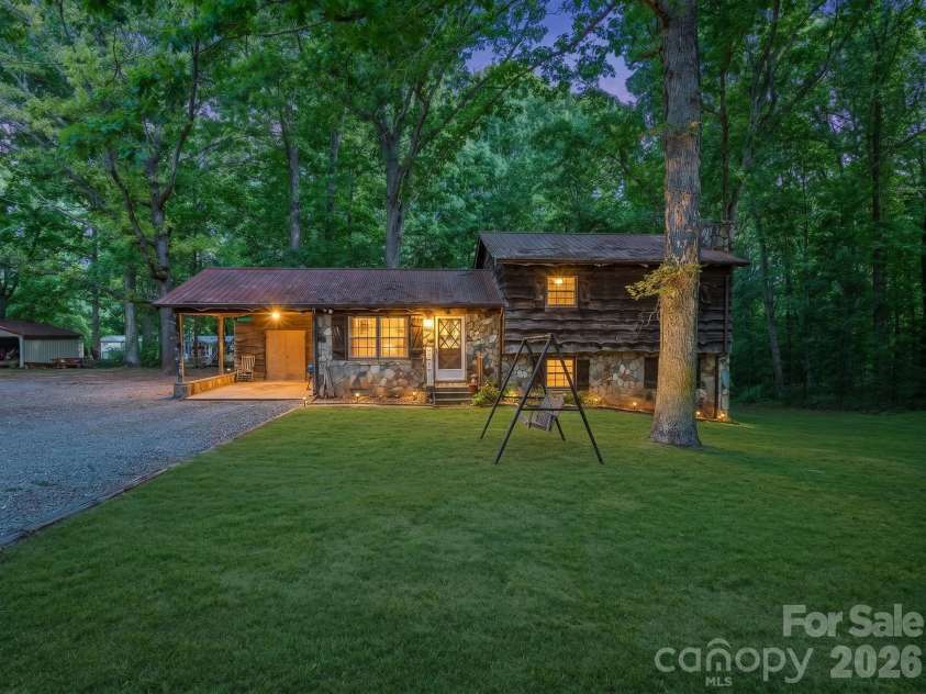 145 Nathaniel Lane, Kannapolis, NC 28081.  MLS# CAR4382656, YatesRealty ID 24436. 