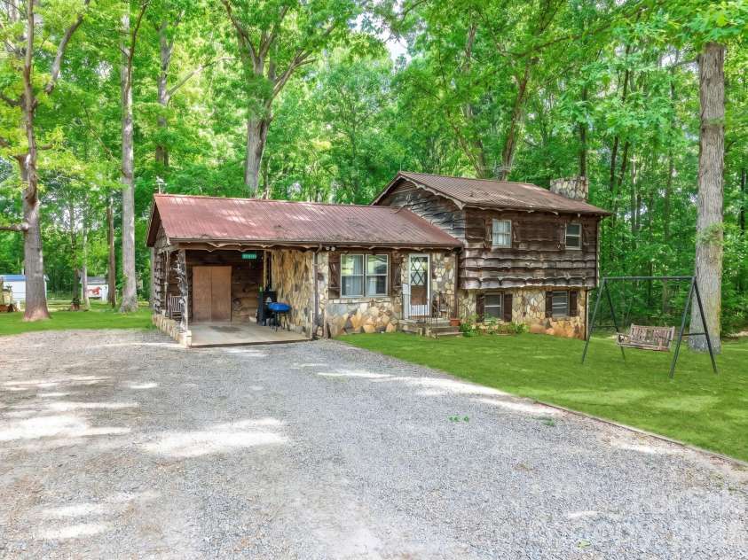 145 Nathaniel Lane, Kannapolis, NC 28081.  MLS# CAR4382656, YatesRealty ID 24436. 