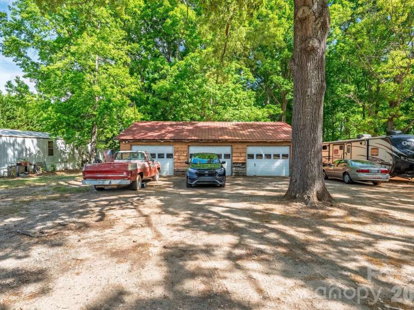 145 Nathaniel Lane, Kannapolis, NC 28081.  MLS# CAR4382656, YatesRealty ID 24436. 