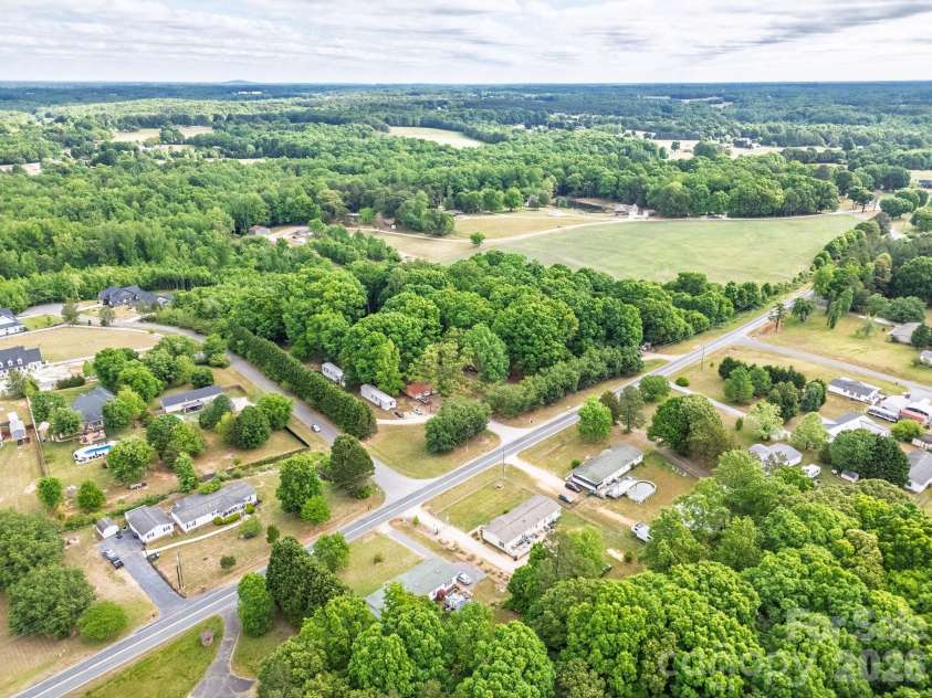 145 Nathaniel Lane, Kannapolis, NC 28081.  MLS# CAR4382656, YatesRealty ID 24436. 