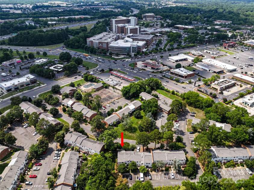 8835 Hunter Ridge Drive, Charlotte, NC 28226.  MLS# CAR4251538, YatesRealty ID 24436. 