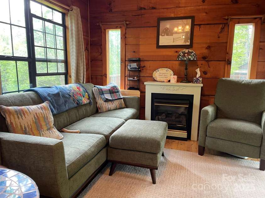 36 Luther Franklin Lane, Newland, NC 28657.  MLS# CAR4259315, YatesRealty ID 24437. 