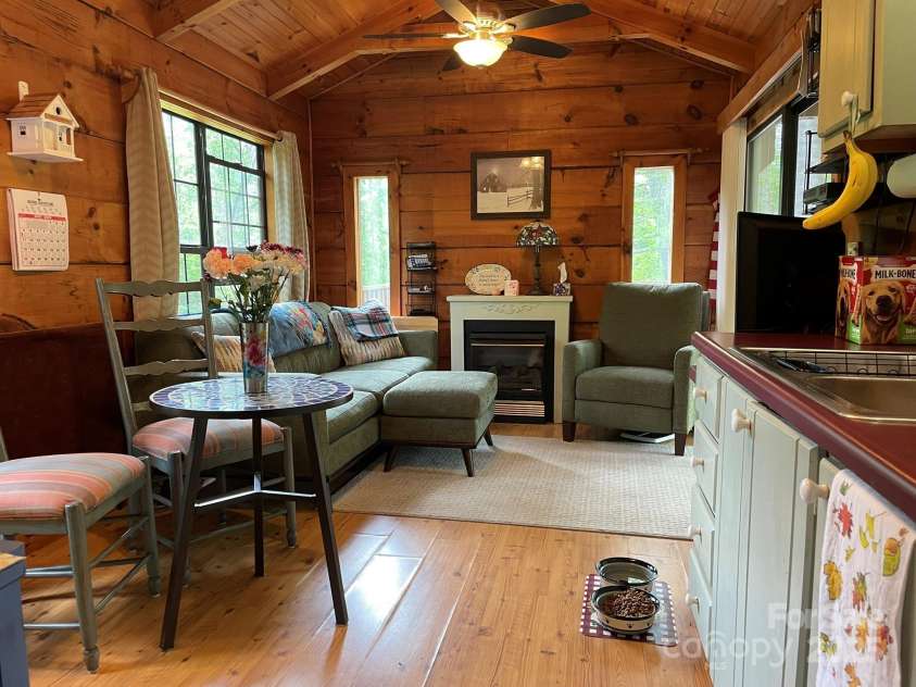 36 Luther Franklin Lane, Newland, NC 28657.  MLS# CAR4259315, YatesRealty ID 24437. 