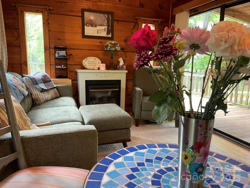 36 Luther Franklin Lane, Newland, NC 28657.  MLS# CAR4259315, YatesRealty ID 24437. 