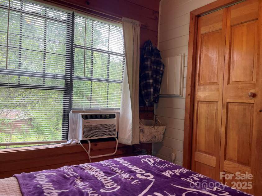 36 Luther Franklin Lane, Newland, NC 28657.  MLS# CAR4259315, YatesRealty ID 24437. 