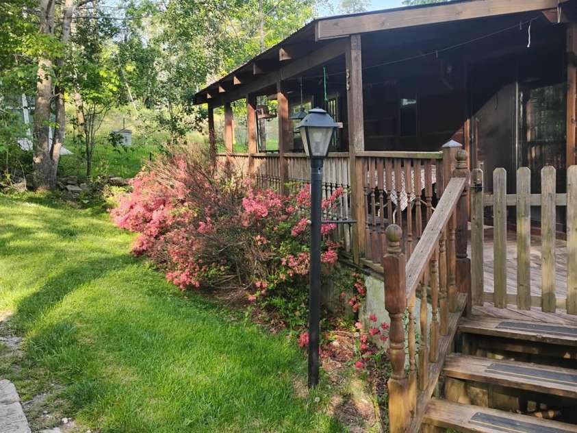 36 Luther Franklin Lane, Newland, NC 28657.  MLS# CAR4259315, YatesRealty ID 24437. 