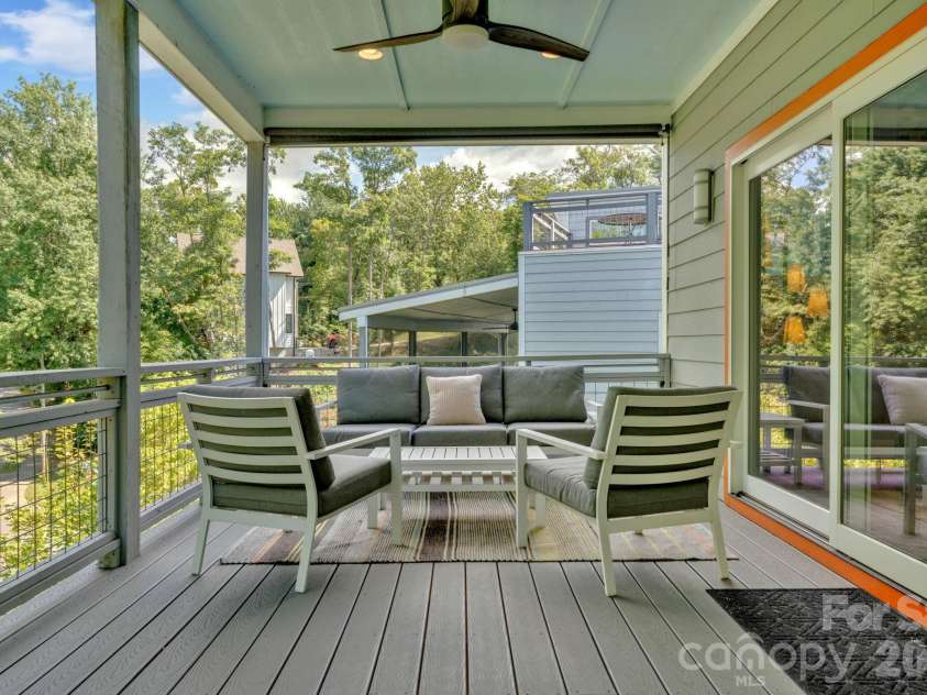 8 Birdhouse Row, Asheville, NC 28801.  MLS# CAR4384690, YatesRealty ID 24438. 