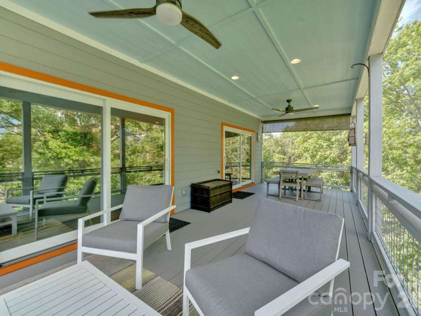 8 Birdhouse Row, Asheville, NC 28801.  MLS# CAR4384690, YatesRealty ID 24438. 