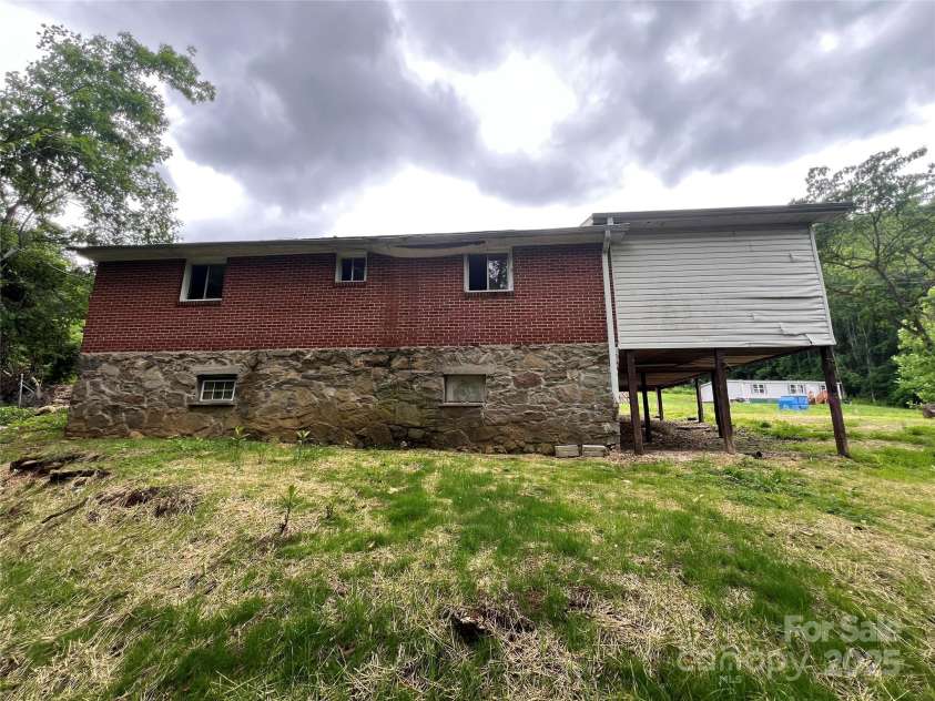 988 Fork Road, Barnardsville, NC 28709.  MLS# CAR4271771, YatesRealty ID 24439. 