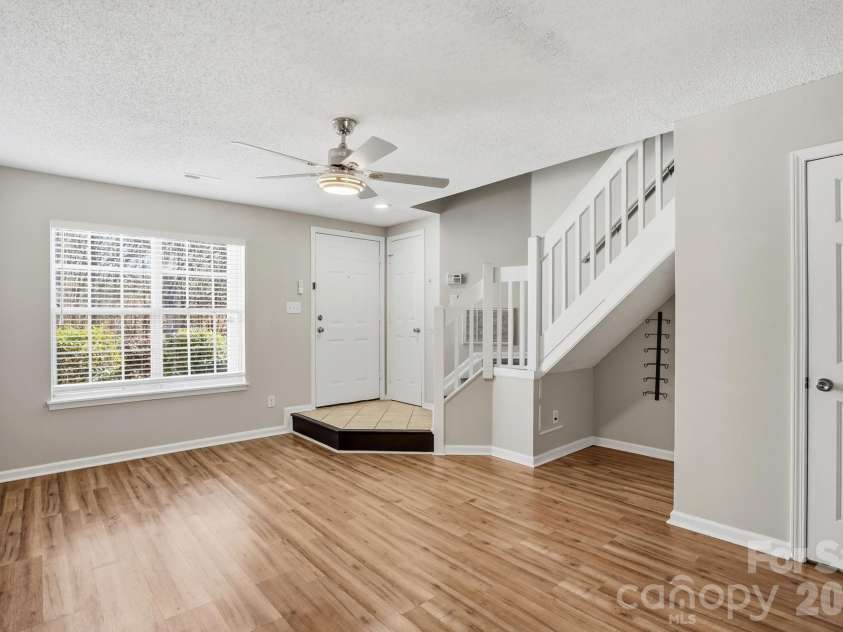 3015 Summercroft Lane, Charlotte, NC 28269.  MLS# CAR4337143, YatesRealty ID 2444. 