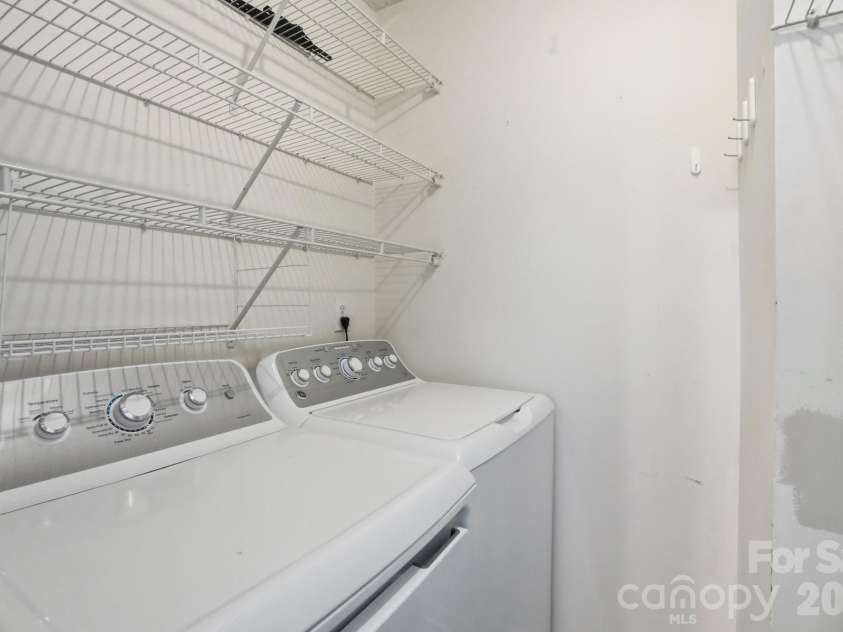 3015 Summercroft Lane, Charlotte, NC 28269.  MLS# CAR4337143, YatesRealty ID 2444. 