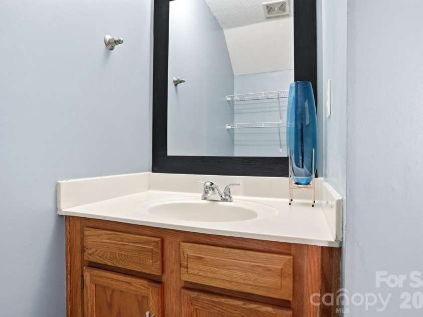 3015 Summercroft Lane, Charlotte, NC 28269.  MLS# CAR4337143, YatesRealty ID 2444. 