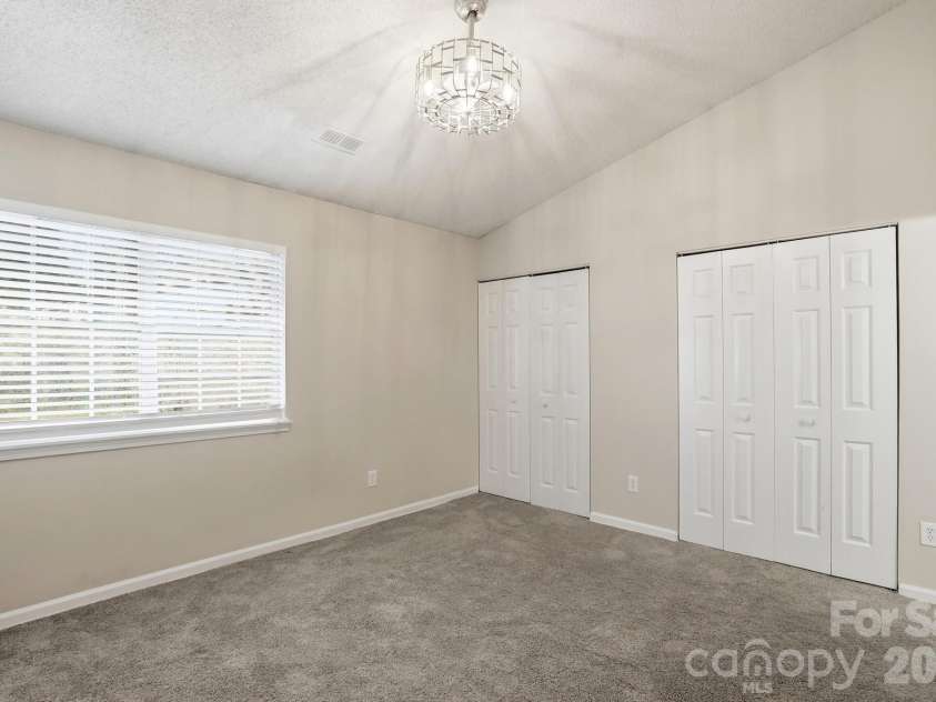 3015 Summercroft Lane, Charlotte, NC 28269.  MLS# CAR4337143, YatesRealty ID 2444. 