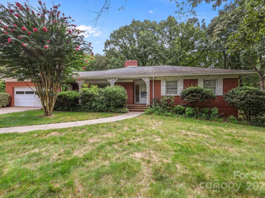 921 Confederate Avenue, Salisbury, NC 28144.  MLS# CAR4300426, YatesRealty ID 2444. 
