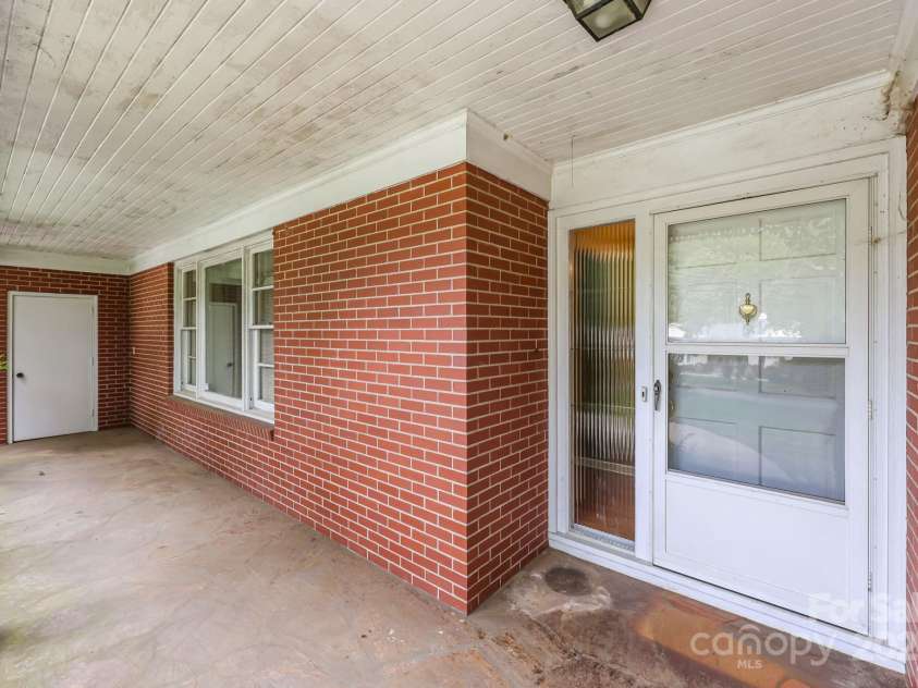921 Confederate Avenue, Salisbury, NC 28144.  MLS# CAR4300426, YatesRealty ID 2444. 